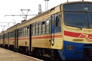 Суд присудив 100 тис. грн батькам чоловіка, який загинув під потягом